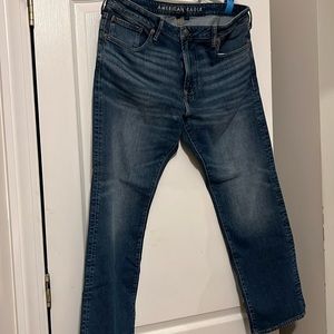 American Eagle Relaxed Straight Flex Jean 38/32